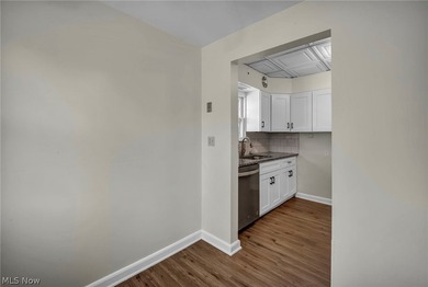 Don't miss this beautifully maintained Colonial-style home in - photo 21