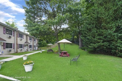 Experience luxurious living in this beautifully renovated - photo 23
