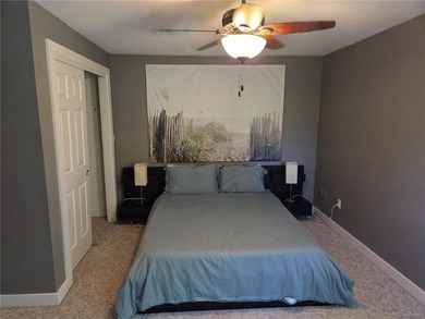 This inviting end-unit townhouse, part of the 12-unit Barclay - photo 24