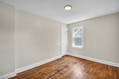 Don't miss this beautifully maintained Colonial-style home in - photo 27