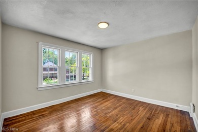 Don't miss this beautifully maintained Colonial-style home in - photo 30