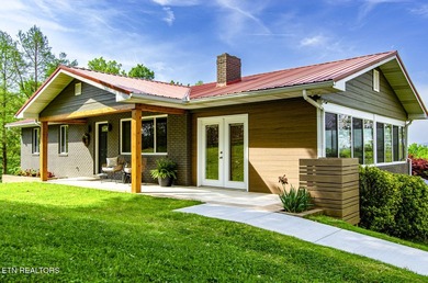 MAKE AN OFFER! Exceptional Douglas Lake Waterfront Retreat on 2 - photo 2