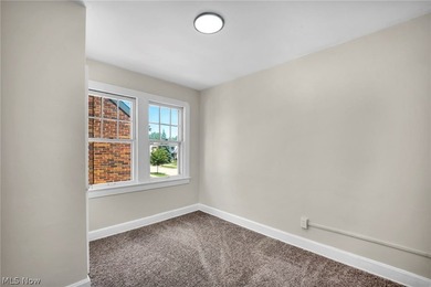 Don't miss this beautifully maintained Colonial-style home in - photo 34