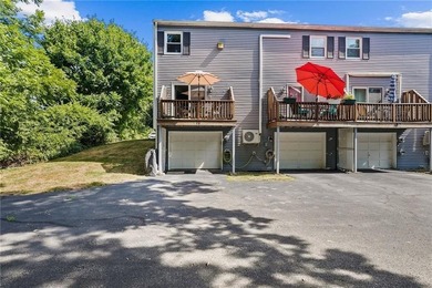 This inviting end-unit townhouse, part of the 12-unit Barclay - photo 34