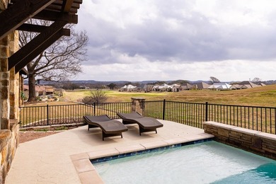Immaculate garden home with large courtyard area, separate - photo 35