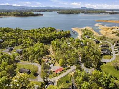 MAKE AN OFFER! Exceptional Douglas Lake Waterfront Retreat on 2 - photo 6