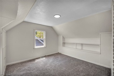 Don't miss this beautifully maintained Colonial-style home in - photo 36
