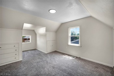 Don't miss this beautifully maintained Colonial-style home in - photo 38