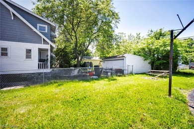 Don't miss this beautifully maintained Colonial-style home in - photo 43