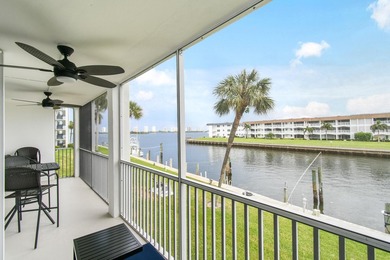 Wake up to panoramic water views from this beautifully - photo 7