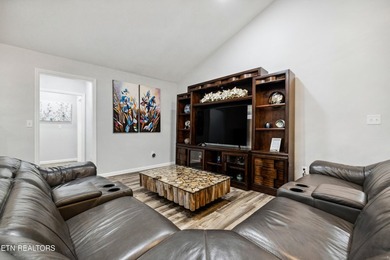 Exquisite Country Estate on 34.5 Acres. Escape to the - photo 8