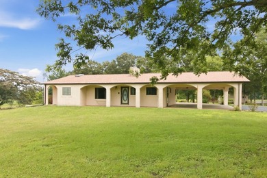 Never before offered on the market, this one-owner, custom-built - photo 2