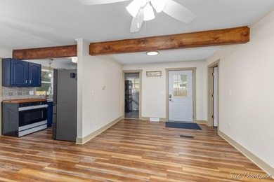 Gorgeous - 1 bedroom ranch, move in ready with access to Blue - photo 3