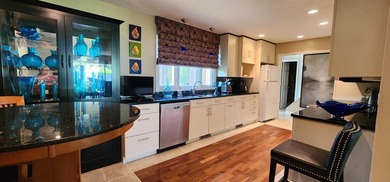 Welcome to your water-front haven situated on the shores of - photo 8