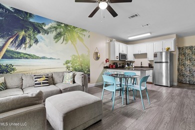 Turnkey  Townhouse | Gated Community | Walk to Beach Fully - photo 6