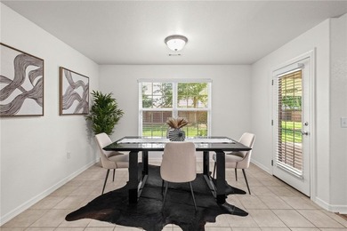 Welcome home to this beautifully maintained, 3-bedroom, 2-bath - photo 13