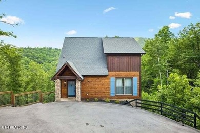 Welcome to The Cozy Bear--your private Smoky Mountain escape - photo 2