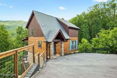 Welcome to The Cozy Bear--your private Smoky Mountain escape - photo 4