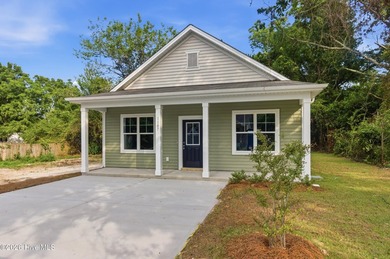 Welcome to this beautiful new construction home in New Bern! - photo 3