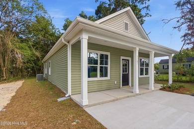 Welcome to this beautiful new construction home in New Bern! - photo 4