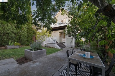 Stylish & flexible Victorian gem offering grand single-family - photo 3