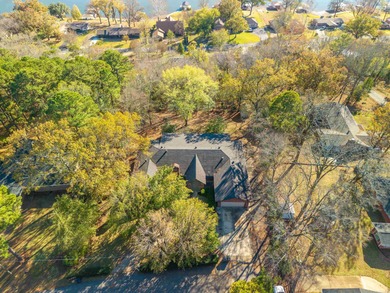This 7 Bedroom 5 Bath home is perfect for a large family or - photo 3