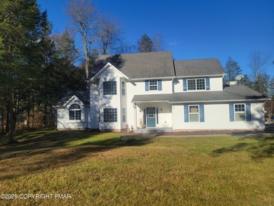 Lake Sinca Home For Sale in Pocono Lake Pennsylvania
