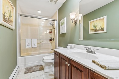 Fantastic Opportunity in Harborfields SD! Pristine Split-Level - photo 12
