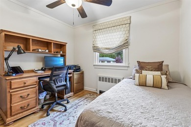 Fantastic Opportunity in Harborfields SD! Pristine Split-Level - photo 13
