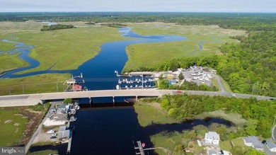 Premier Waterfront Marina & Income Powerhouse! Seize this rare - photo 21
