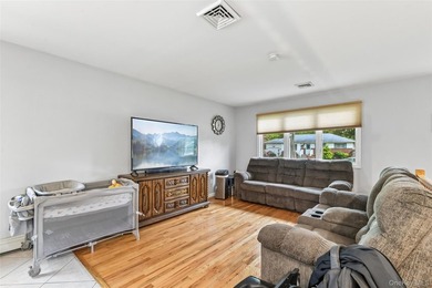 Fantastic Opportunity in Harborfields SD! Pristine Split-Level - photo 21