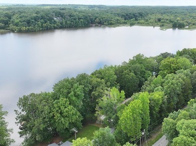 Wake up to stunning sunrises over the lake and spend your - photo 4