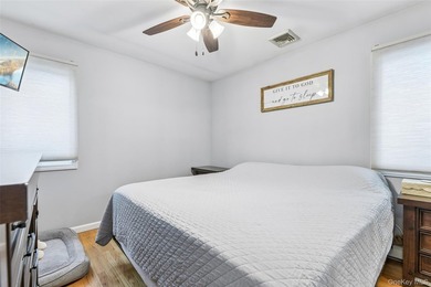 Fantastic Opportunity in Harborfields SD! Pristine Split-Level - photo 26