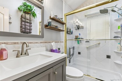 Fantastic Opportunity in Harborfields SD! Pristine Split-Level - photo 27