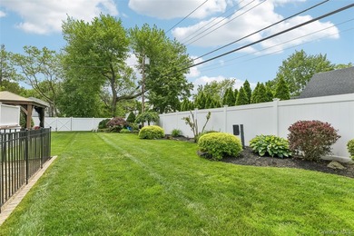 Fantastic Opportunity in Harborfields SD! Pristine Split-Level - photo 33