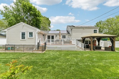 Fantastic Opportunity in Harborfields SD! Pristine Split-Level - photo 38