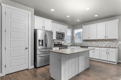 Rare 7-Bedroom Gem: The Perfect Blend of Space, Style, and - photo 2