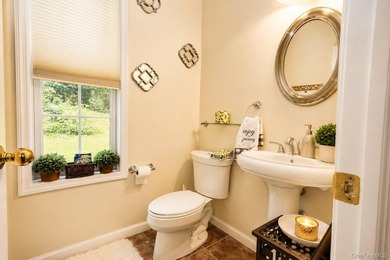 Luxury living in the prestigious gated community of Mansion - photo 11