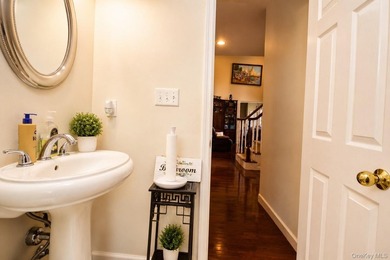 Luxury living in the prestigious gated community of Mansion - photo 12