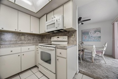 PORT CHARLOTTE!! 2 BEDROOM, 2.5 BATH, 2-CAR GARAGE WATERFRONT - photo 15