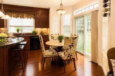 Luxury living in the prestigious gated community of Mansion - photo 22