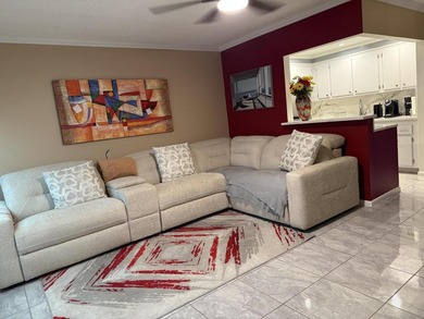 Charming one-bedroom, one-bathroom condominium located in - photo 4