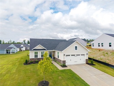 Welcome to your ultimate, turn-key dream home! This impressive - photo 32