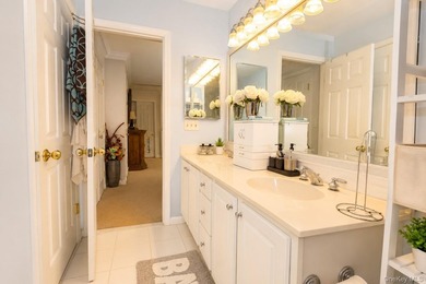 Luxury living in the prestigious gated community of Mansion - photo 38