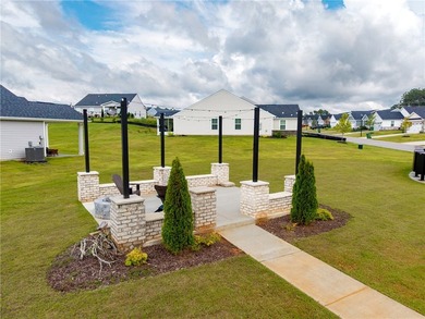 Welcome to your ultimate, turn-key dream home! This impressive - photo 48