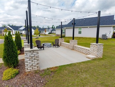 Welcome to your ultimate, turn-key dream home! This impressive - photo 49