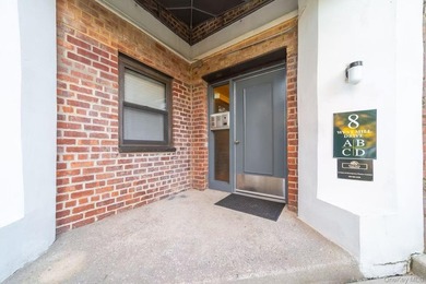 Welcome to 8 West Mill Drive, a beautifully maintained 1-bedroom - photo 3
