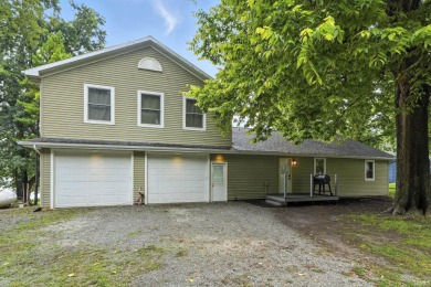 Lake Home For Sale in Pierceton, Indiana
