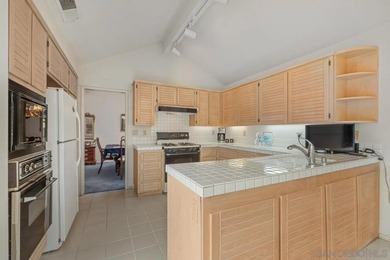 Located in the inviting community of The Village of Bernardo - photo 20