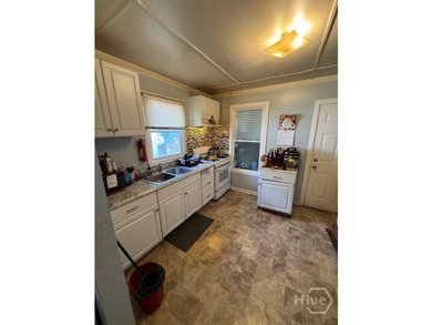 Welcome to 320 Forrest Ave, a 3 bedroom 1 bath home in - photo 8